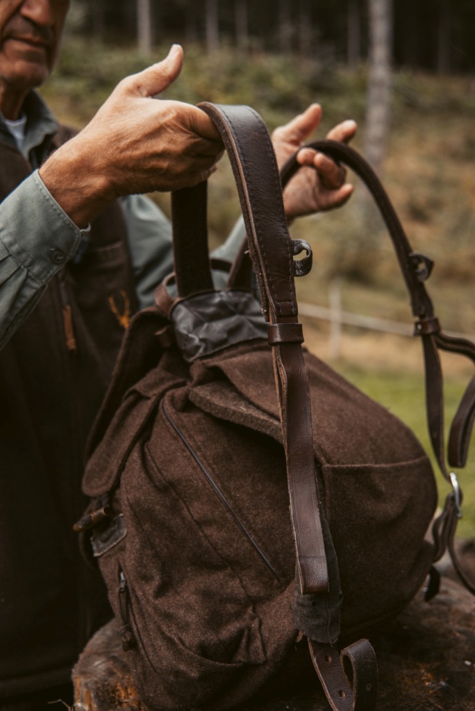 HUBERTUS CANVAS RUCKSACK MIT FLASCHENHALTER